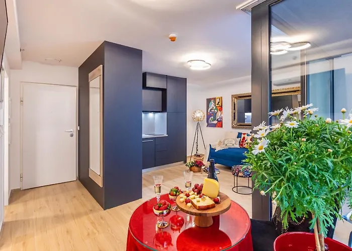 Perfect Downtown Apartment A217