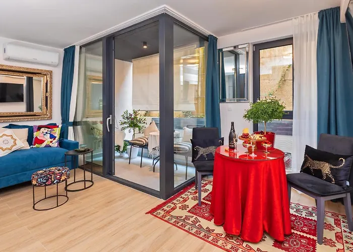 Perfect Downtown Apartment A217