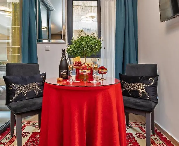 Perfect Downtown Apartment A217